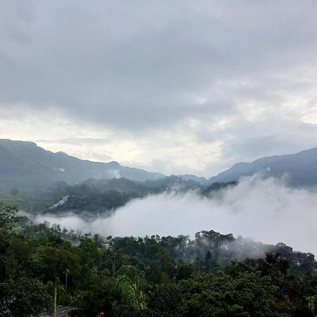 La Casa De Alexa Homestay Idukki Εξωτερικό φωτογραφία